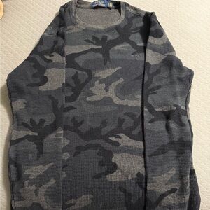 Men’s Polo Black & Gray Camouflage Henley - Size Large, perfect condition!!